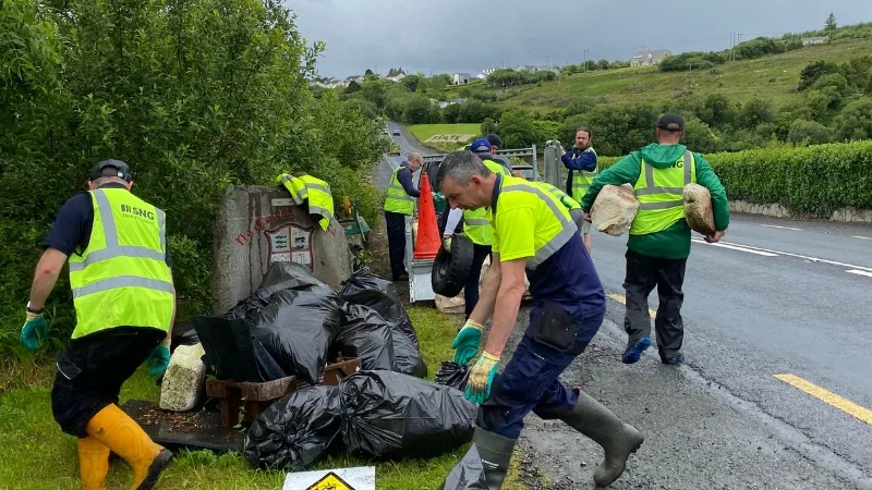 SNG Team Lough Shore Clean Up