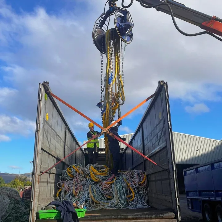 SNG’s Trawl Technicians Prepare New SWAN 1380 Mackerel Trawl for FV ARTEMIS in Scotland