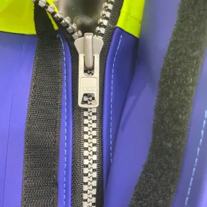 Close up Stormline Heavy duty YKK zipper and Velcro storm flap